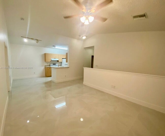 Foto del edificio - 10324 Fox Trail Rd S