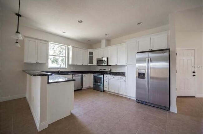 Building Photo - 2811 S 63rd St