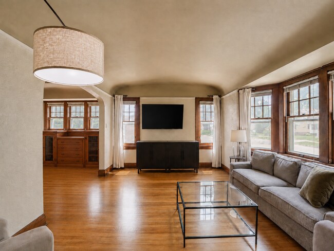 Foto del edificio - 2572 N 66th St