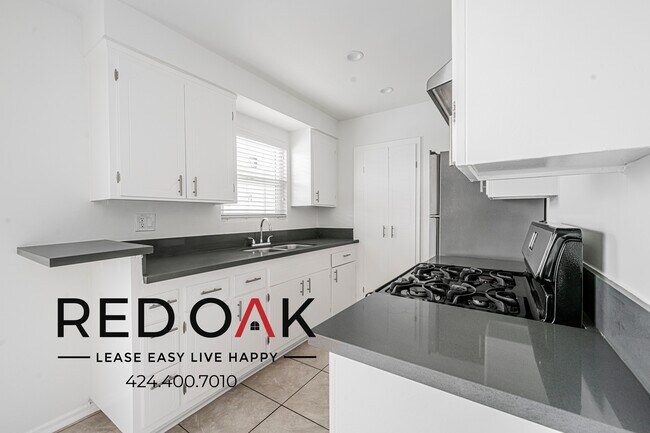 Foto del edificio - 1439 S Point View St