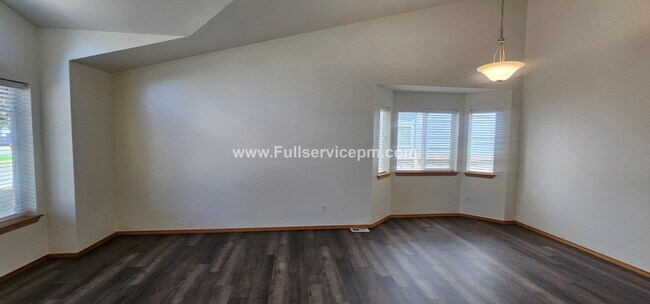 Building Photo - Stylish, modern, 2-story home loaded with amenities