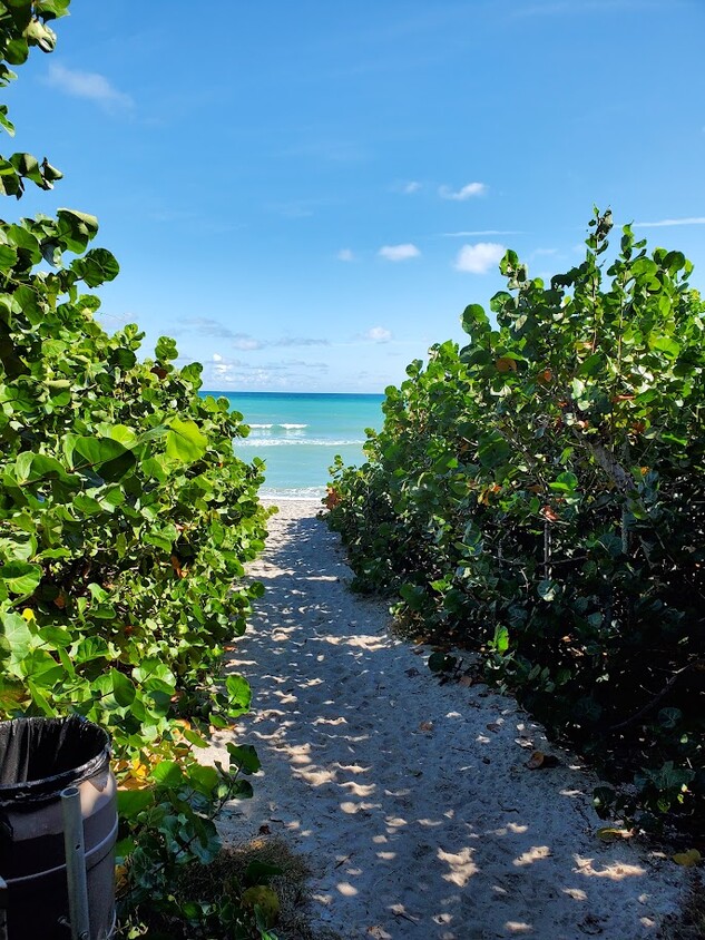 Photo - 1605 U.S. Rte 1 (Jupiter, FL)