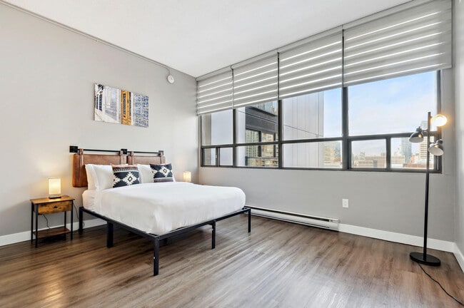 Photo du bâtiment - 78 Gerrard St W