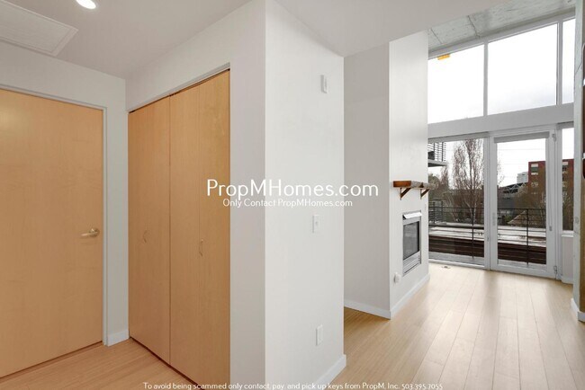 Foto del edificio - Modern Goose Hollow Condo w/ City Views – ...