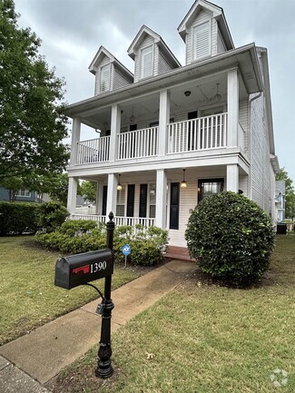 Building Photo - 1390 Island Town Dr