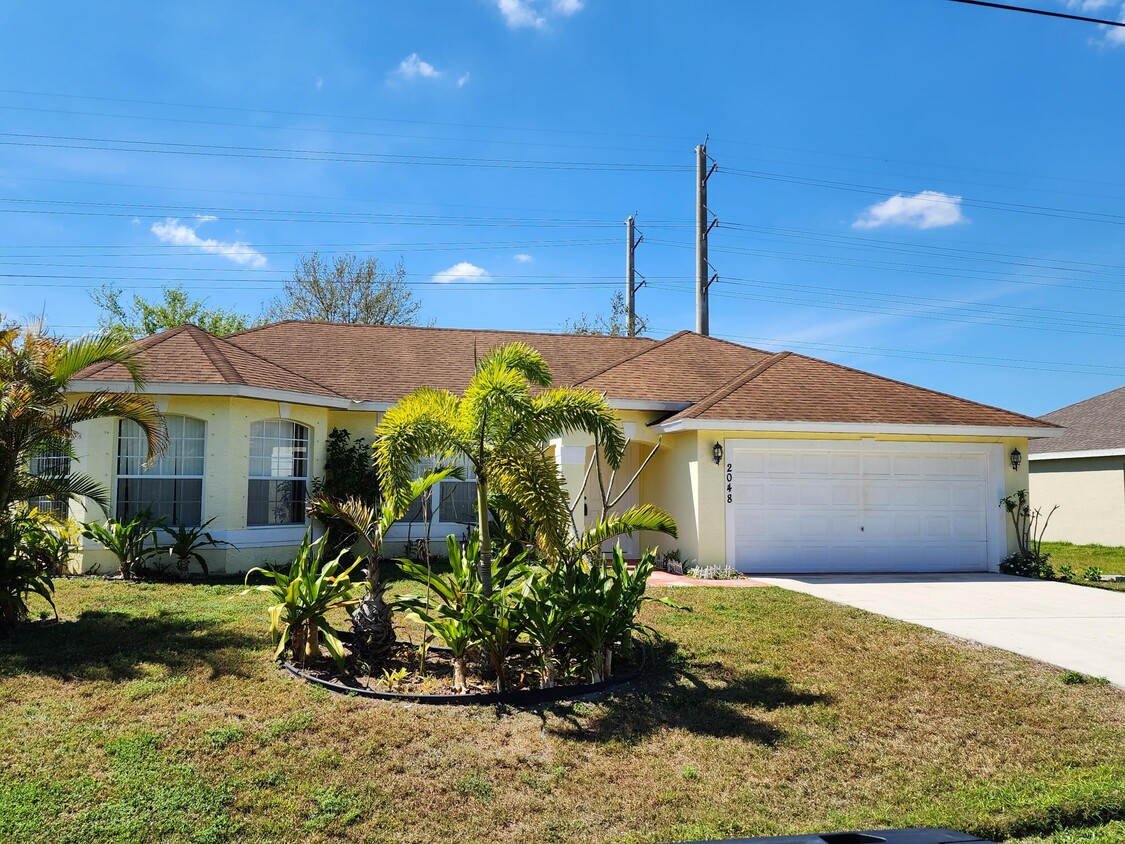 Foto principal - 2048 SW Driftwood St