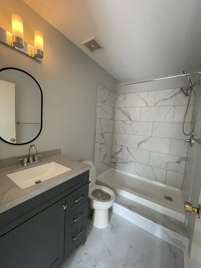 Main Bathroom in attached bedroom - 23325 Cornerstone Village Dr