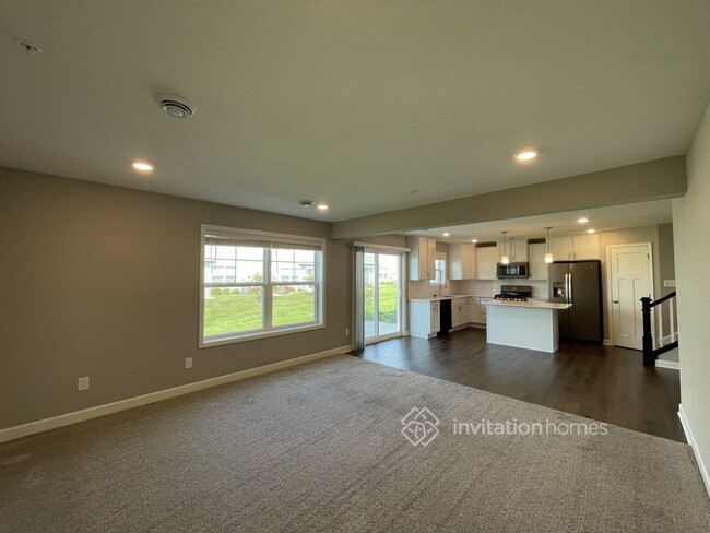Building Photo - 1261 Upper 143rd Ct E