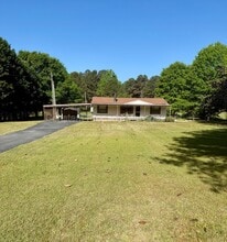 Building Photo - 491 Johnny Cut Rd