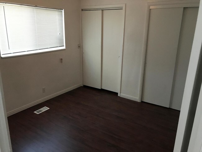 Building Photo - 835 N 460 W