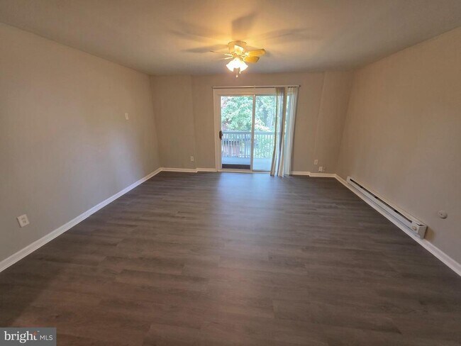 Foto del edificio - 6935 N 15th St