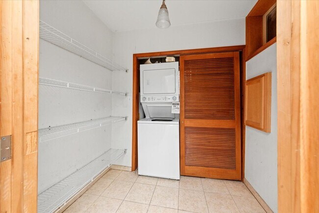 Foto del edificio - 1707 N Fairfield Ave