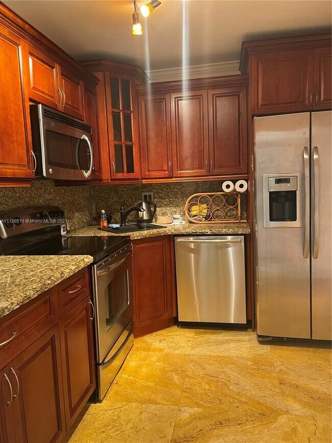 Foto del edificio - 600 Three Islands Boulevard