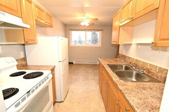 Building Photo - 4280 Quentin Ave