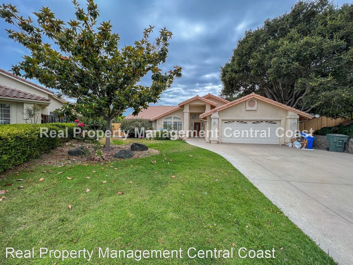 4 br, 3 bath House 2880 Cathedral Lane House Rental in Arroyo