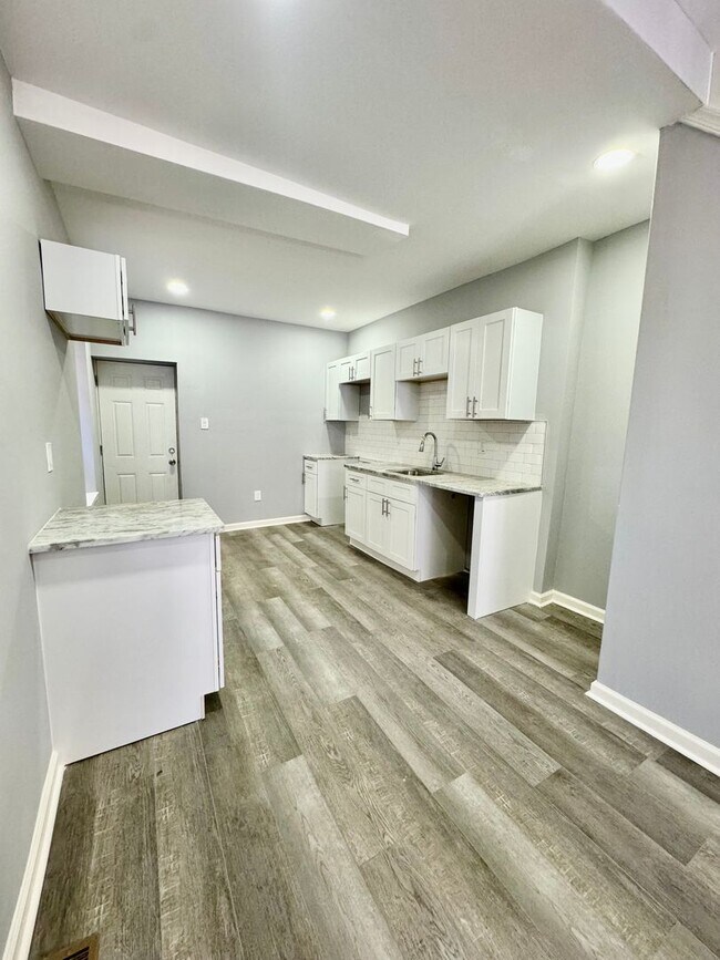 Foto del edificio - Anika Homes 3 Bedroom