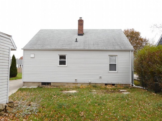 Building Photo - 715 Mohawk Ave