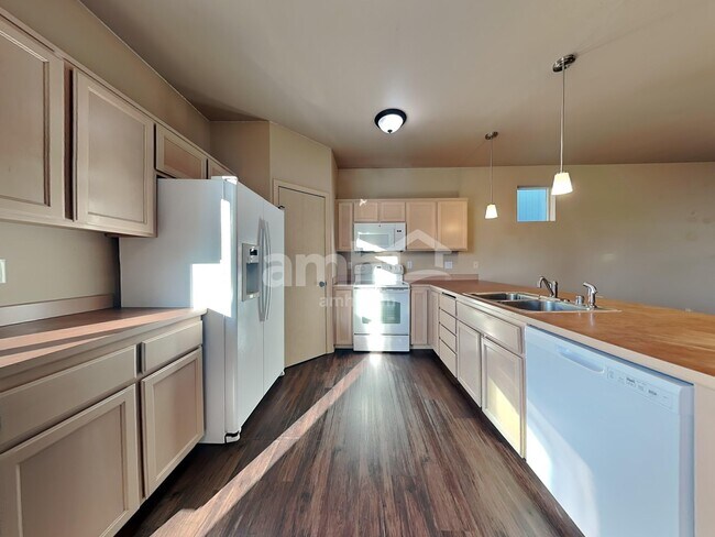 Foto del edificio - 2116 182nd Street Ct E