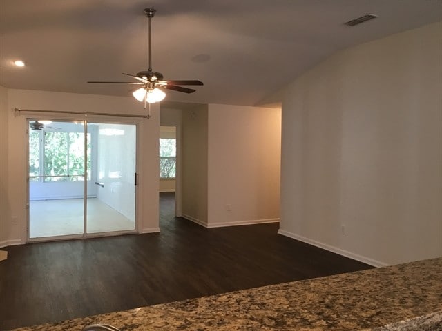 Foto del edificio - 158 Sweetbrier Branch Ln