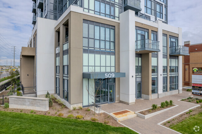 Building Photo - Dunwest Condo