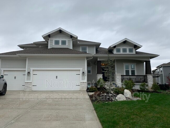 Building Photo - 16620 S Schweiger Dr