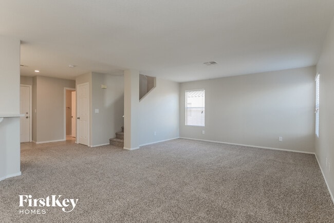 Building Photo - 5576 Summer Joy St