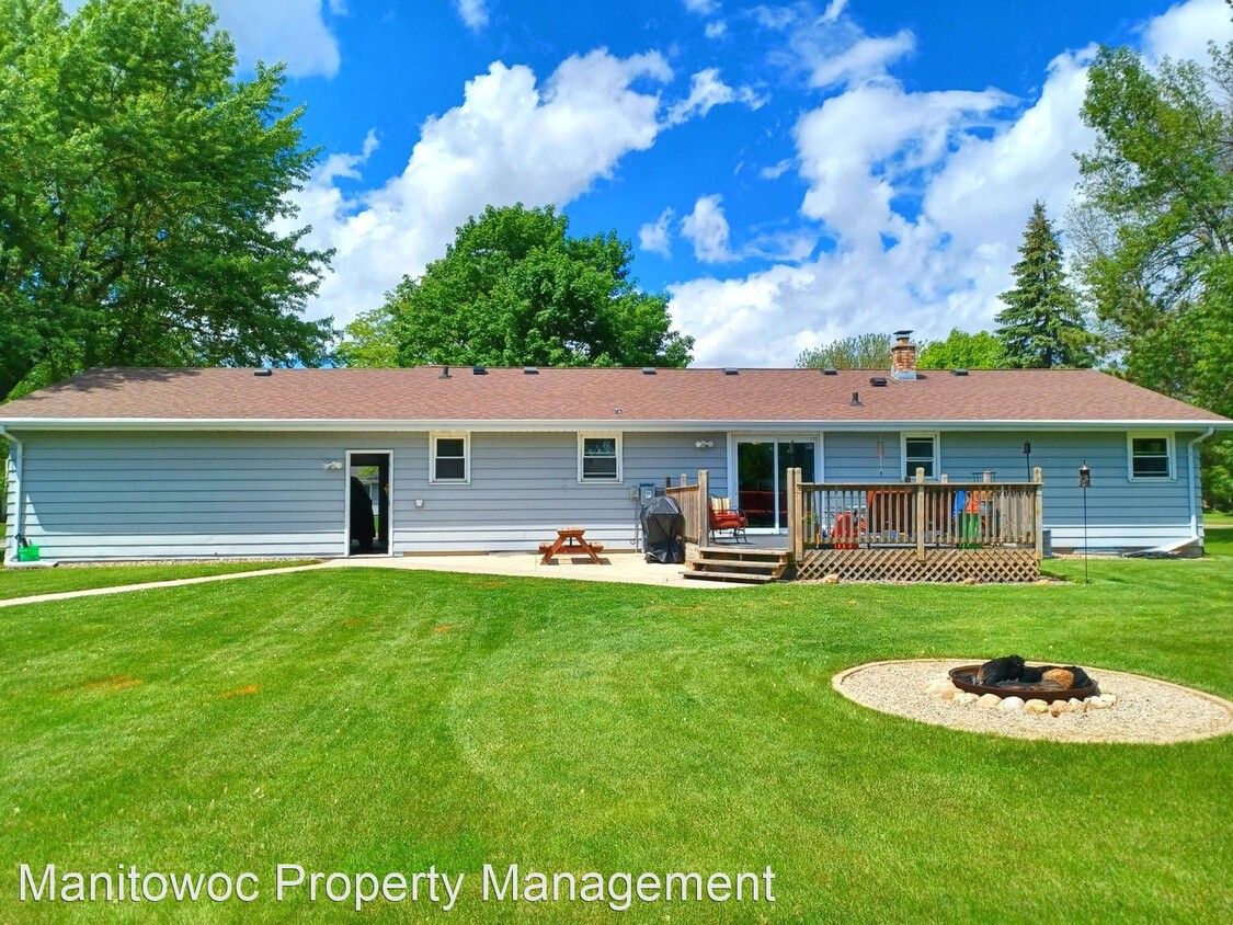 Primary Photo - 3 br, 2 bath House - 327 Birch Ln