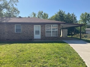 Building Photo - 20 Kingman Ct