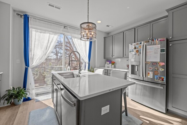 Foto del edificio - 644 W End Dr