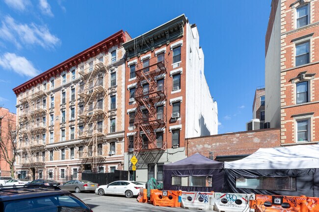 Foto del edificio - 186 E 2nd St