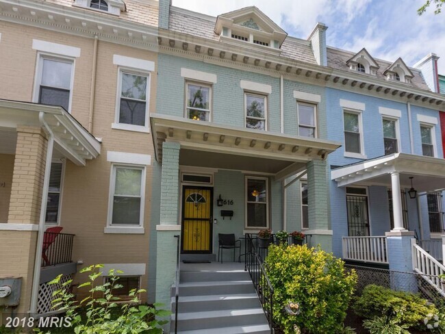 Welcome to 616 Lamont! - 616 Lamont St NW