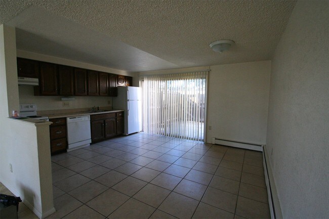 Building Photo - 5225 Balsam St
