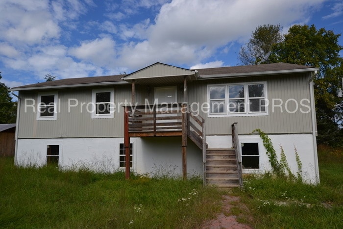 Primary Photo - 42555 Braddock Rd