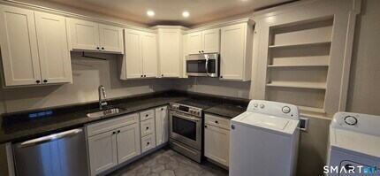 Building Photo - 50 Broad St