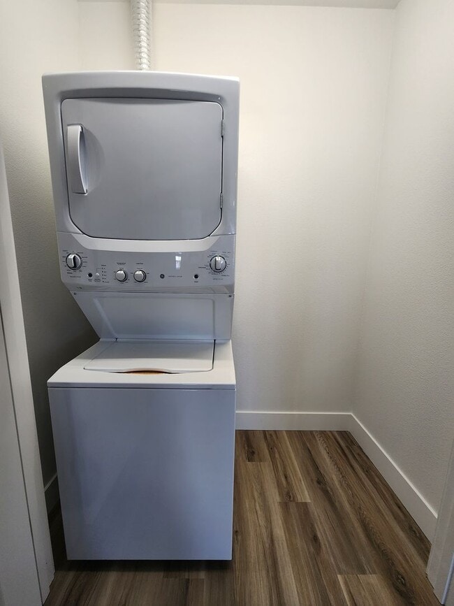 Foto del edificio - $500 MOVE IN SPECIAL - FREE RENT - Beautiful Brand New Modern Apartment Homes in Keizer