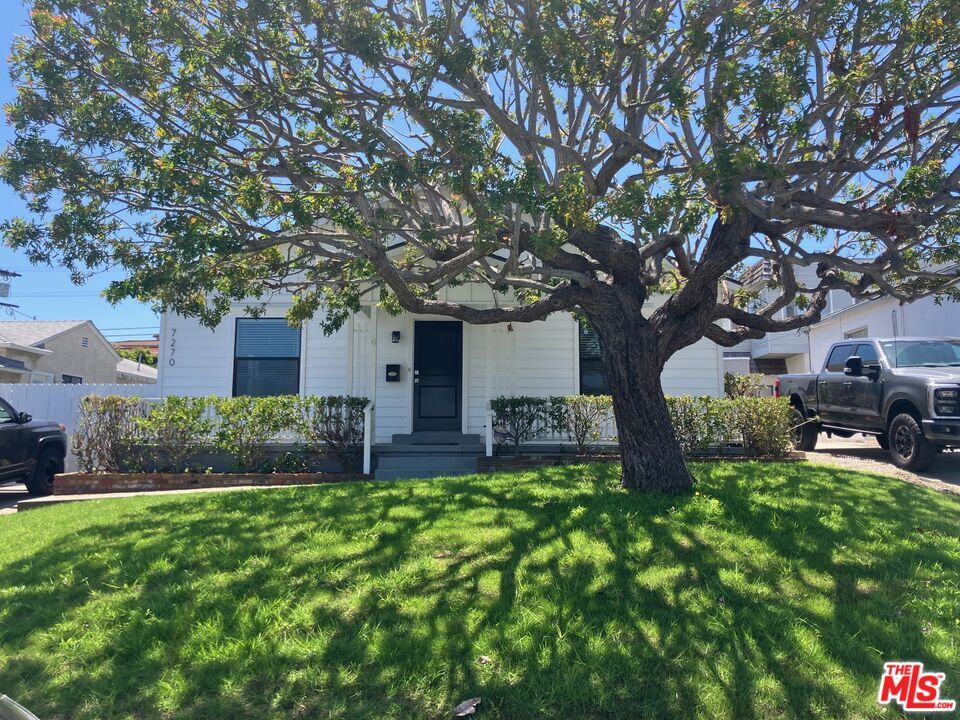 Foto principal - 7270 W 85th St
