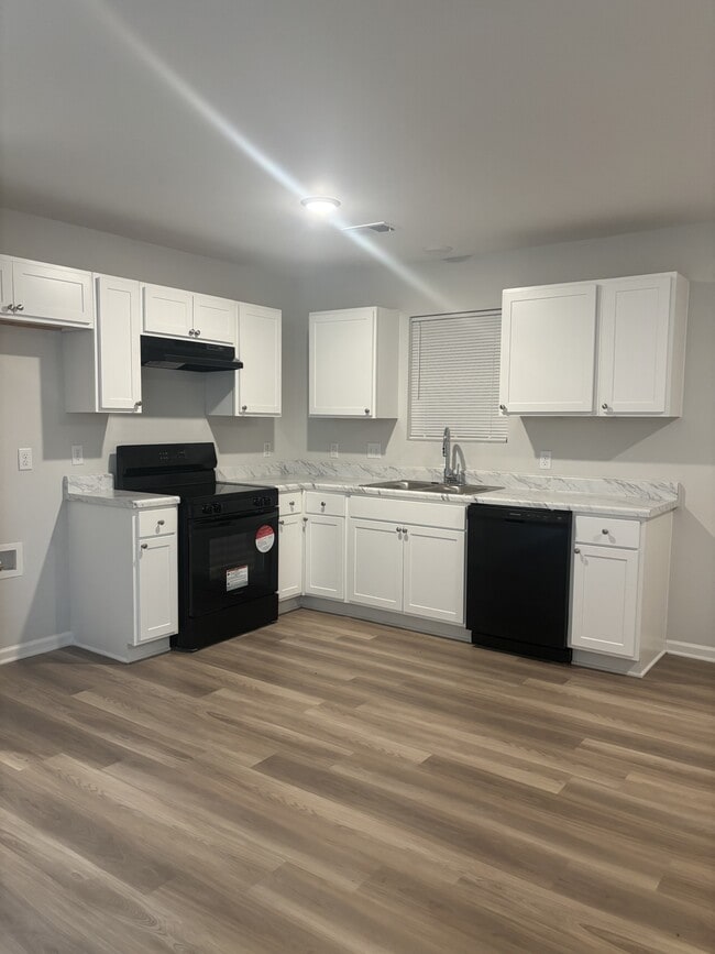 Foto del edificio - 5383 Clinchport Cir