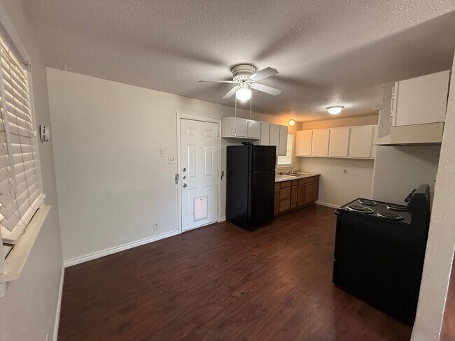 Building Photo - 3106 37th St