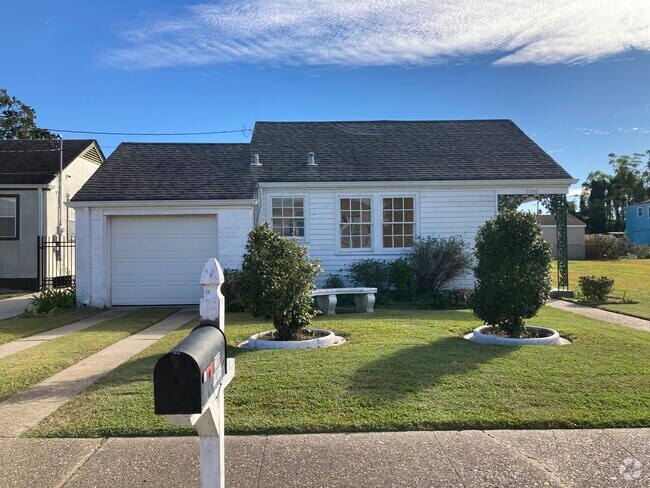 Apartments For Rent Near Dillard University New Orleans La Student Housing Apartments Com Apartments For Rent Near Dillard University New Orleans La Student Housing Apartments Com