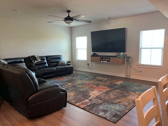 Foto del edificio - 111 Georgia Dr