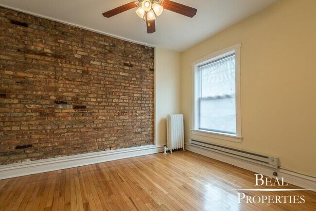 Building Photo - 1 bedroom in CHICAGO IL 60657