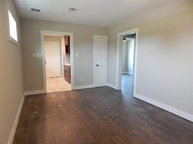 Building Photo - 3523 Hadley St