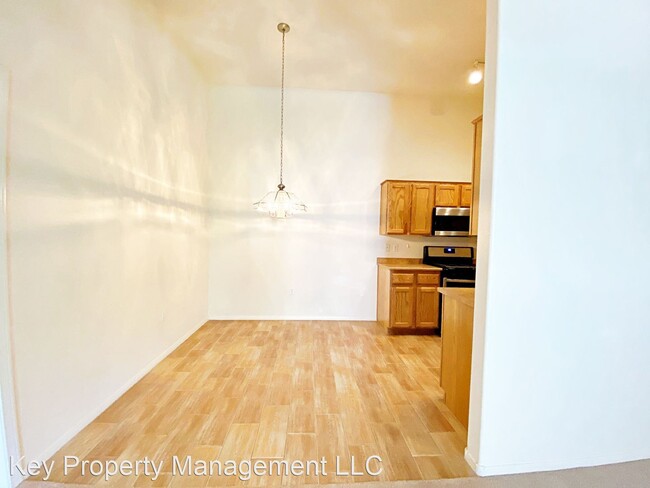 Foto del edificio - 3481 Desert Cliff St