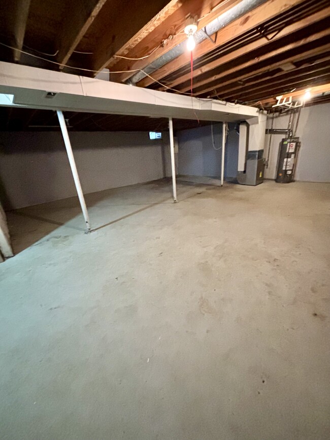 Building Photo - 902 Vincent Ct