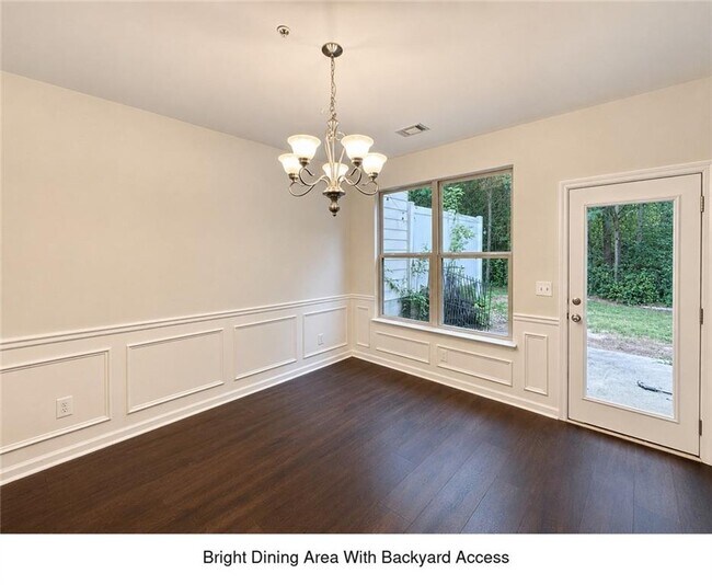 Building Photo - 3432 Castleberry Village Cir