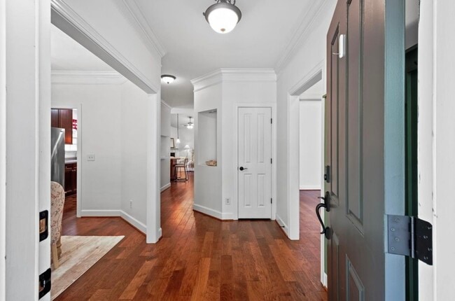 Foto del edificio - 8344 Saint Danasus Dr