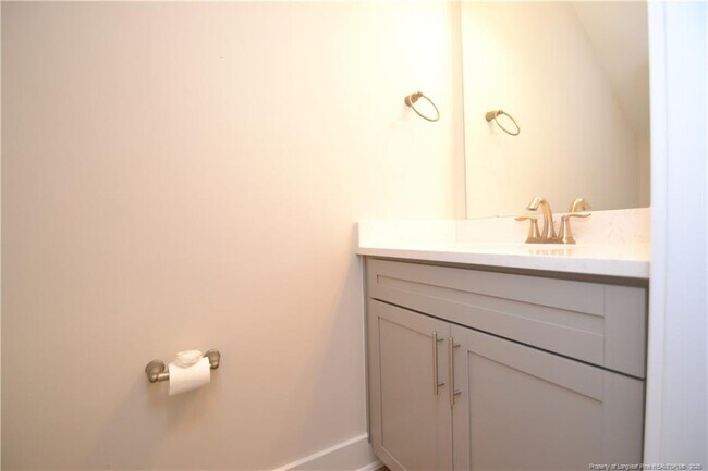 Foto del edificio - 2129 Seneca Dr