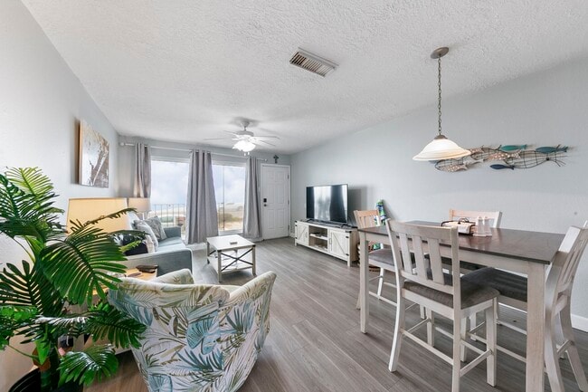 Foto del edificio - 7600 Seawall Blvd