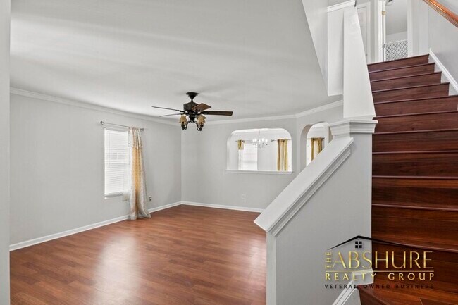 Foto del edificio - 3704 Hinton Grove Pl