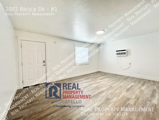 Foto del edificio - 2002 Brock Dr